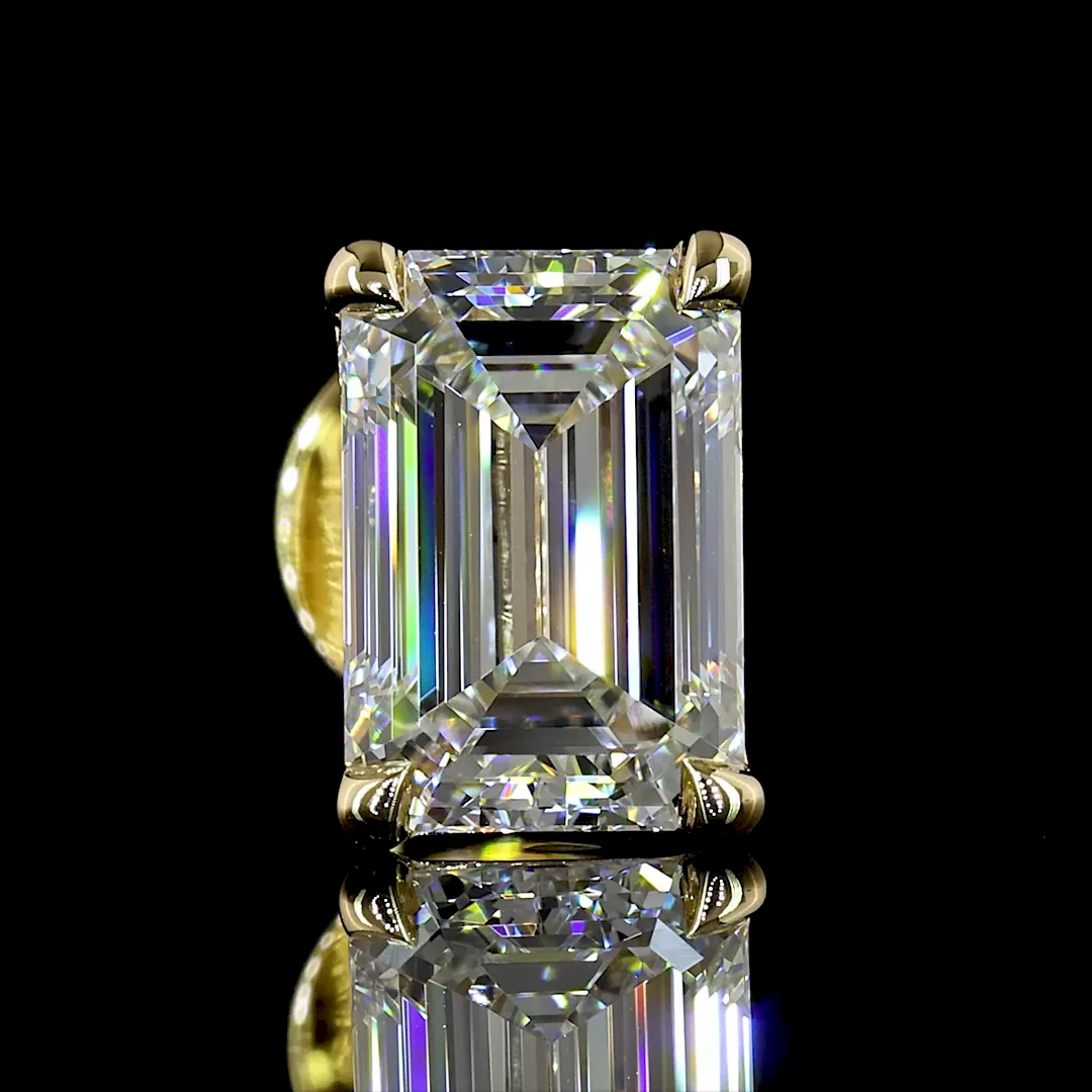 2.03 Cts 14k Yellow Gold Emerald Shape Martini Earring - Image 2
