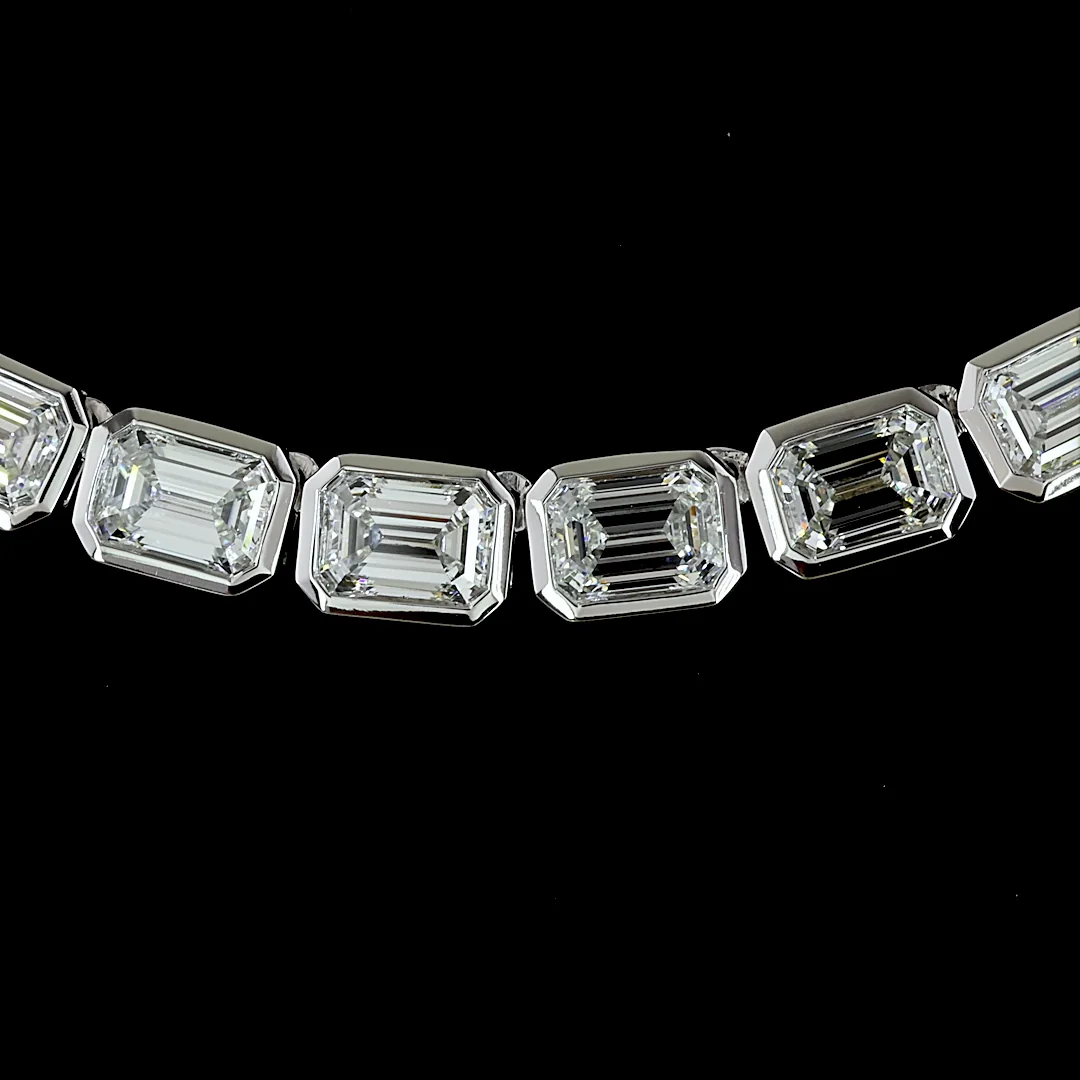 22 Cts 14k White Gold Emerald Shape Tennis Necklace - Image 3