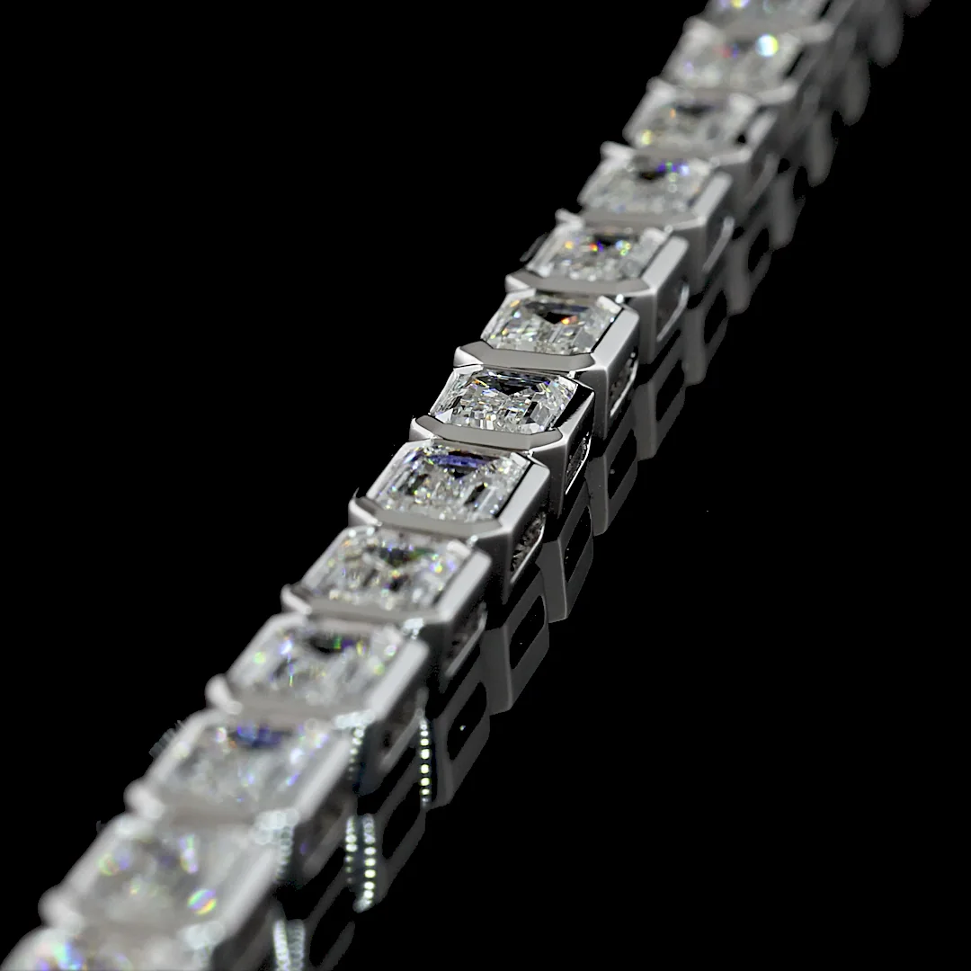 22 Cts 14k White Gold Emerald Shape Tennis Necklace - Image 4