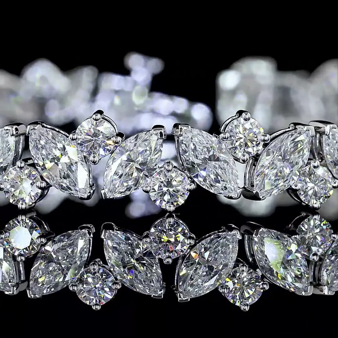 10.08 Cts 14k White Gold Marquise Shape Tennis Bracelet - Image 2
