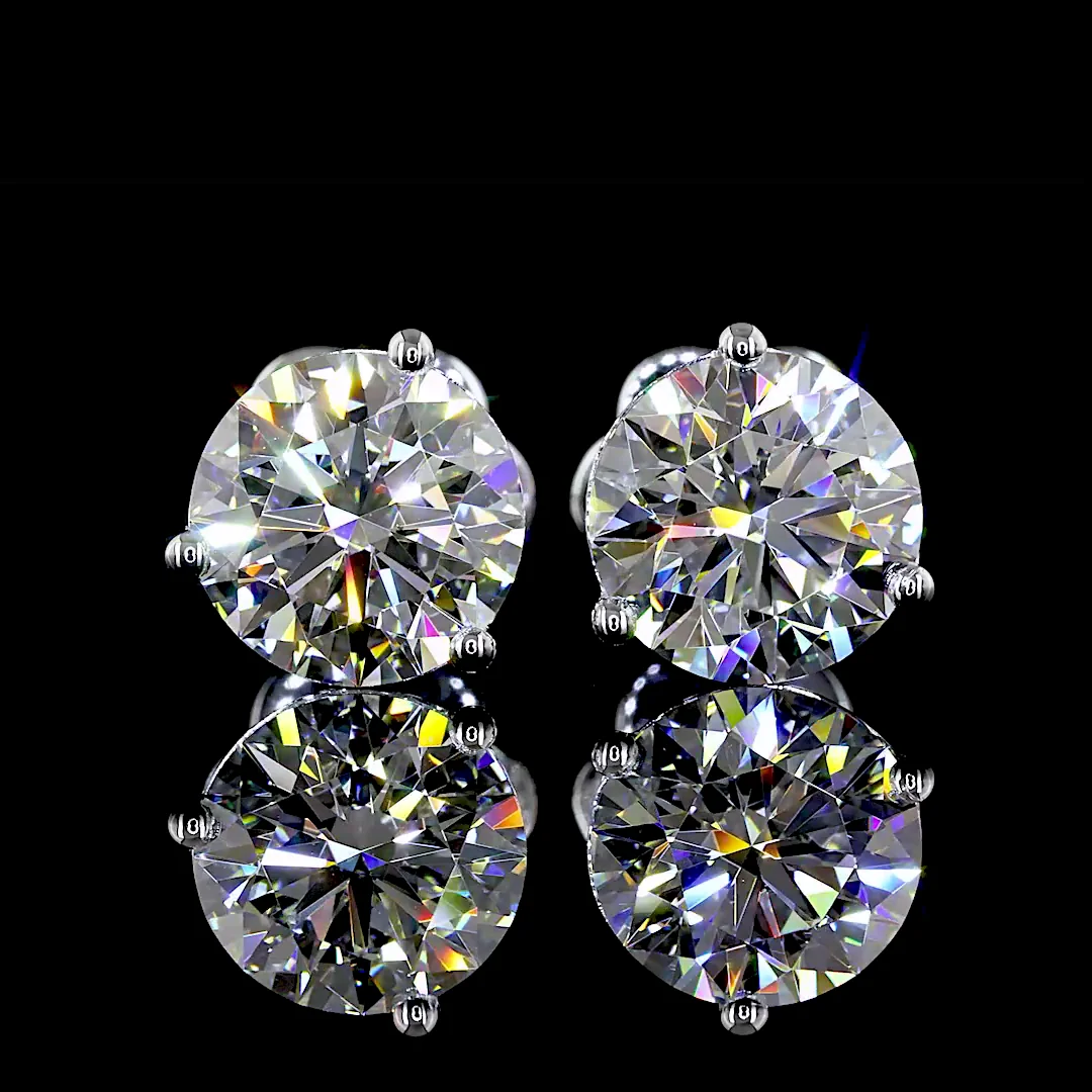 2.51 Cts 14k White Gold Round Shape Martini Earring - Video