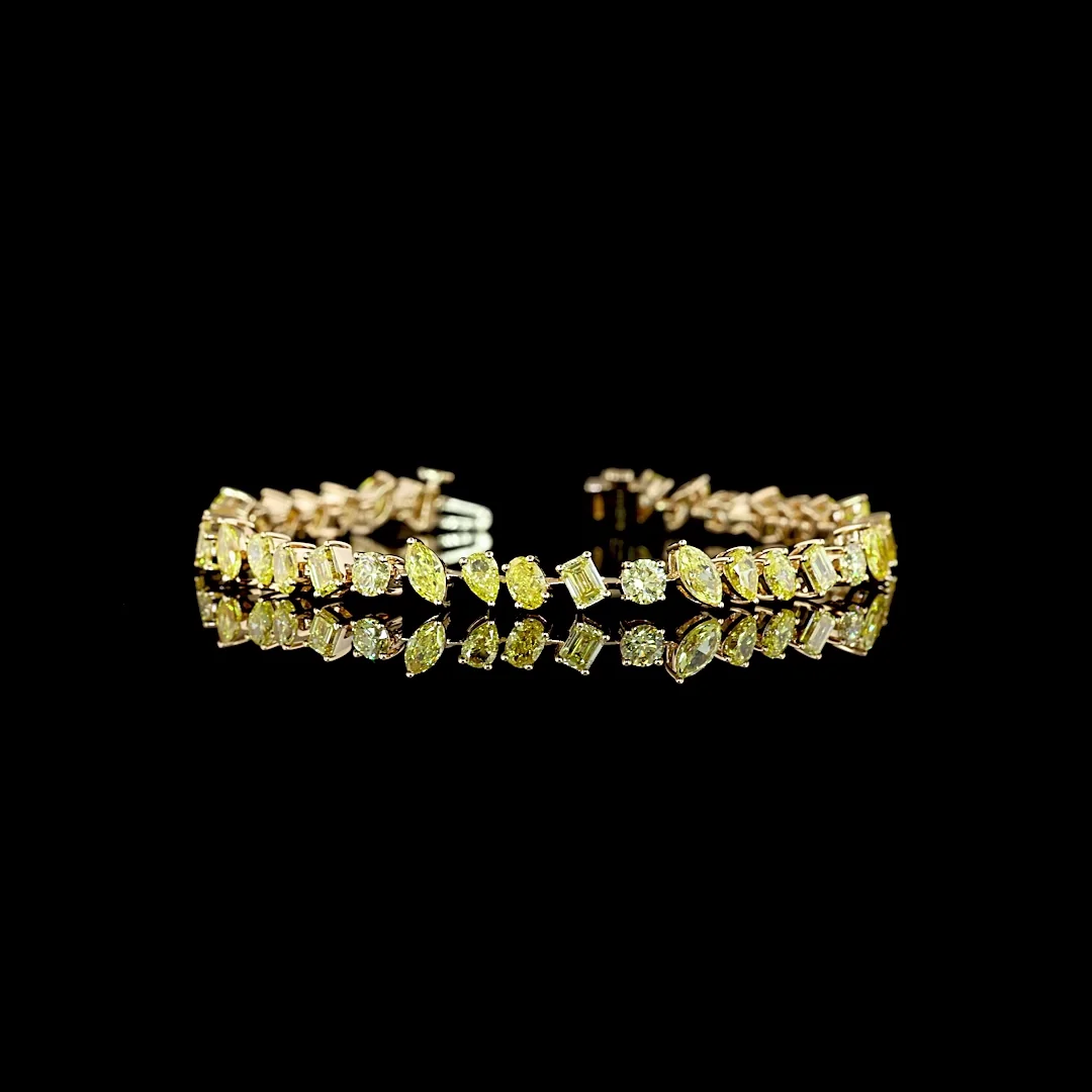 8.44 Cts 18k Yellow Gold Mix Shape Station Bracelet - Video