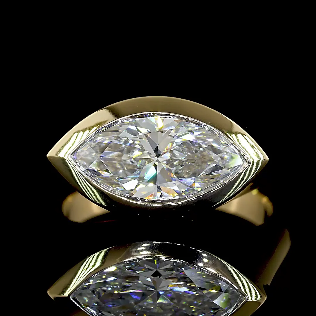 2.5 Cts 14k Yellow Gold Marquise Shape Solitaire Ring - Image 3