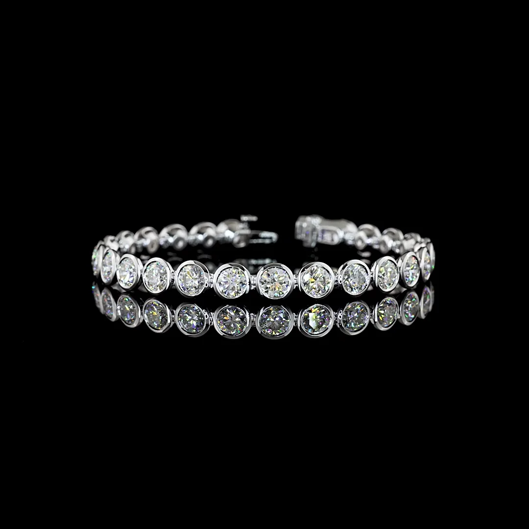 15.49 Cts 14k White Gold Round Shape Tennis Bracelet - Video