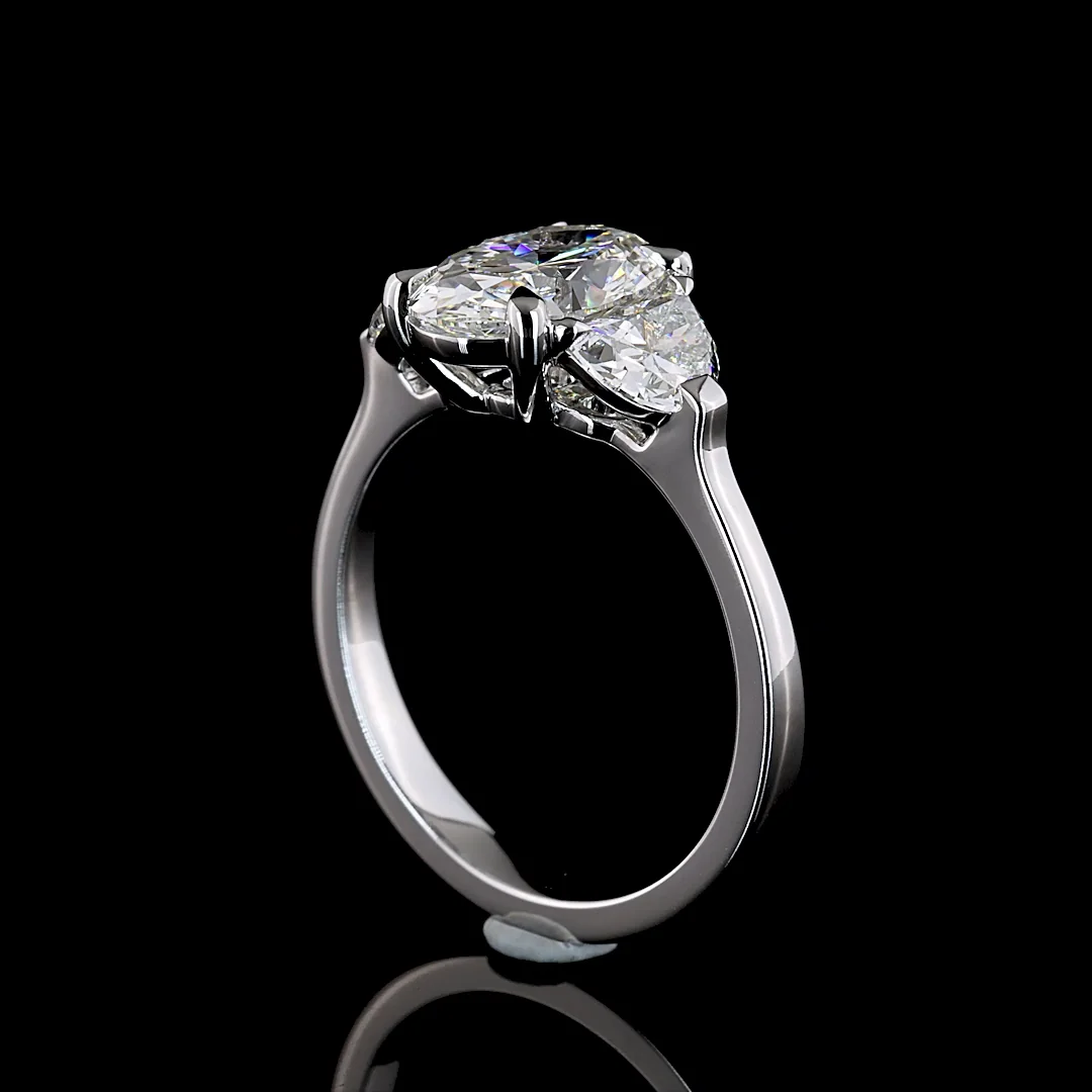 2.95 Cts 14k White Gold Oval Shape 3 Stones Ring - Image 2