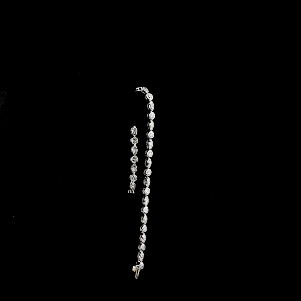 3.93 Cts 14k White Gold Mix Shape Tennis Bracelet - Image 3