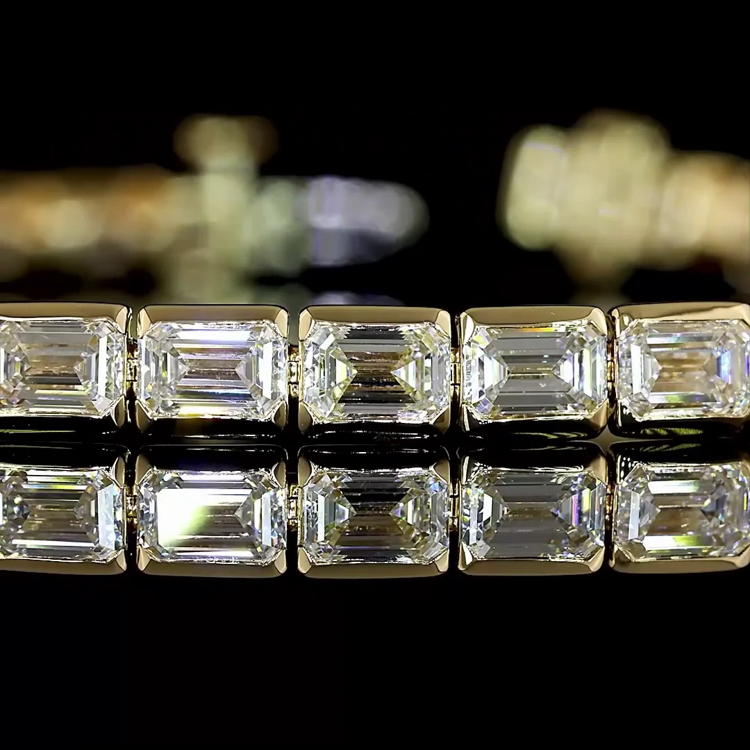 8.44 Cts 14k Yellow Gold Emerald Shape Tennis Bracelet - Image 2