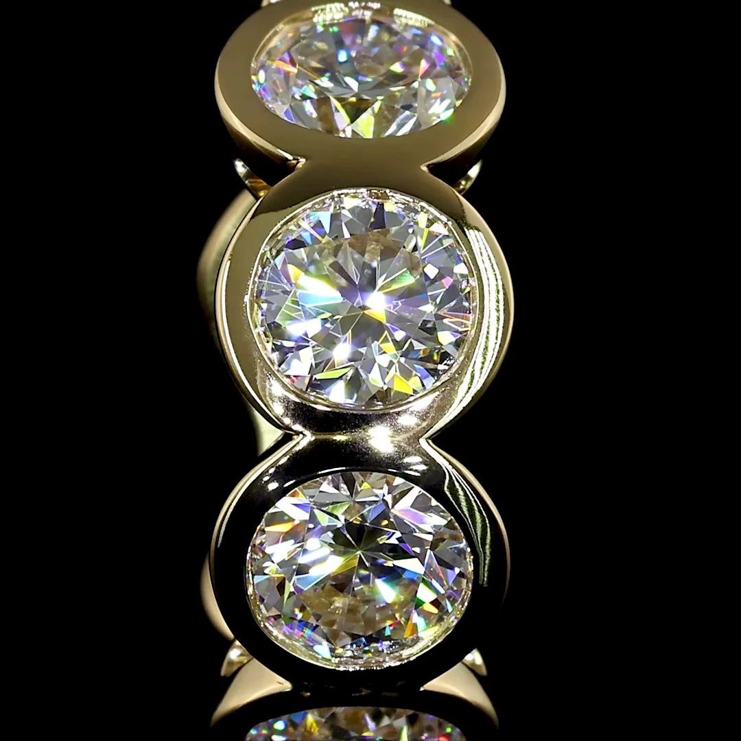 3.49 Cts 14k Yellow Gold Round Shape Huggies Earring - Image 3