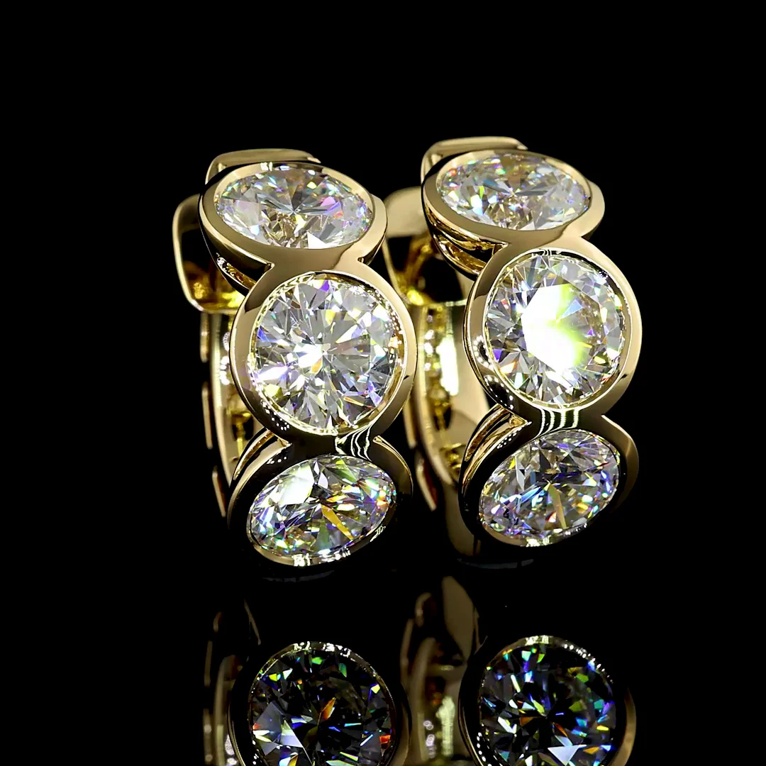 4.88 Cts 14k Yellow Gold Round Shape Huggies Earring - Video