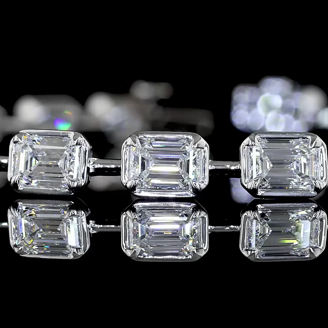 7.7 Cts 14k White Gold Emerald Shape Station Bracelet - Image 2