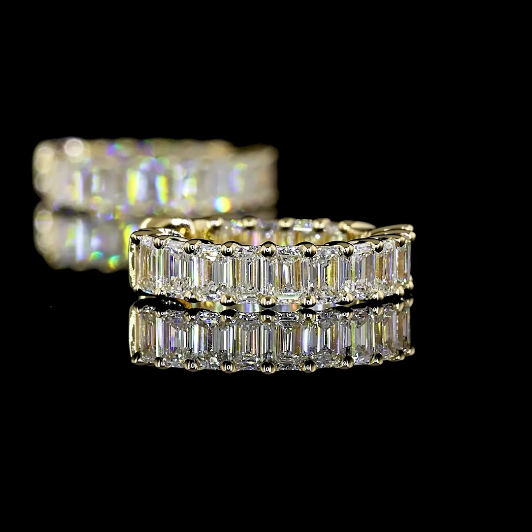 1.5 Cts 14k Yellow Gold Emerald Shape Huggies Earring - Image 4