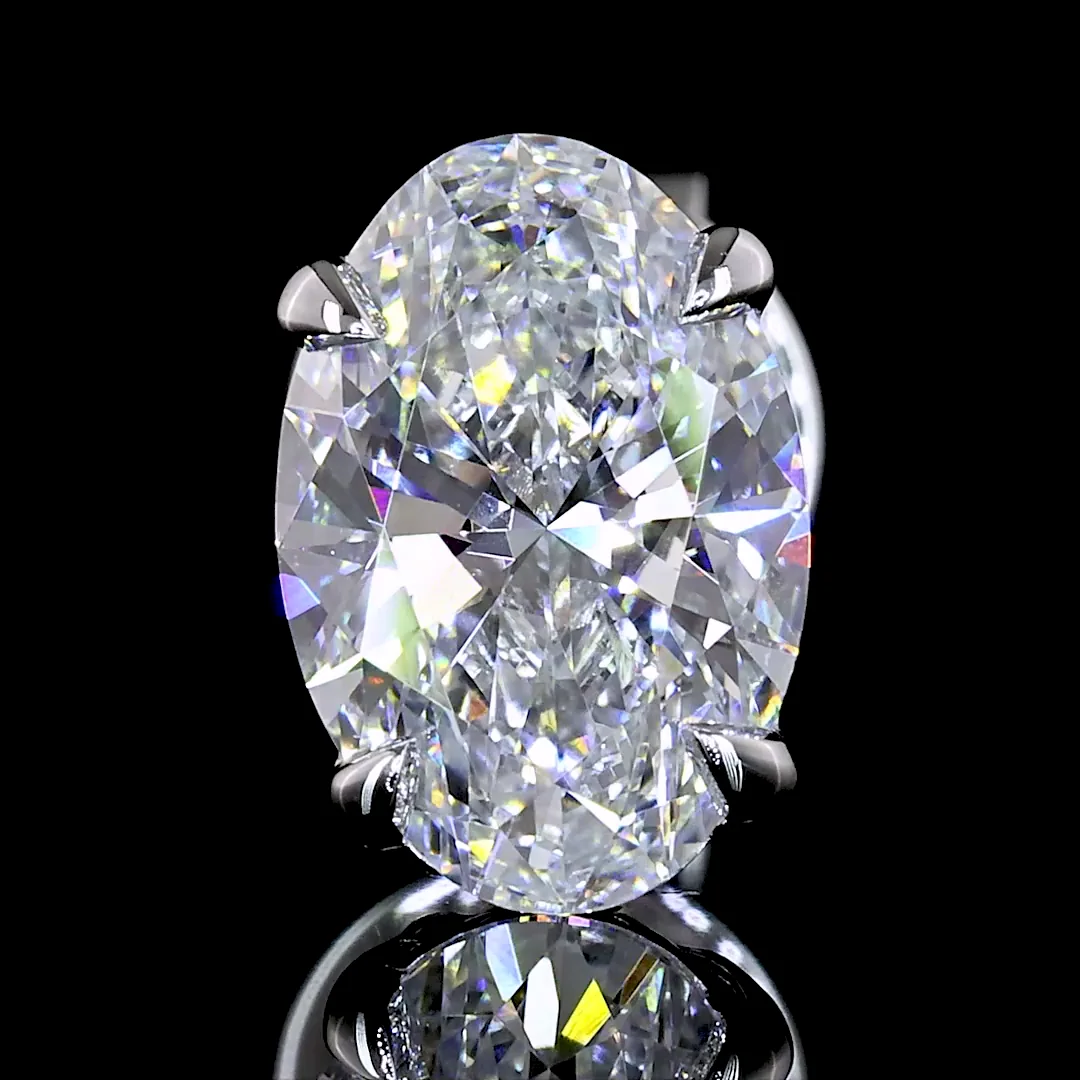 1.55 Cts 18k White Gold Oval Shape Studs Earring - Image 3