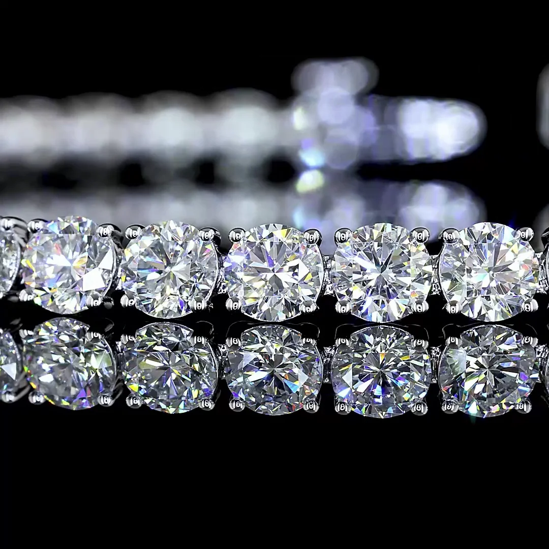 8.95 Cts 14k White Gold Round Shape Tennis Bracelet - Image 2