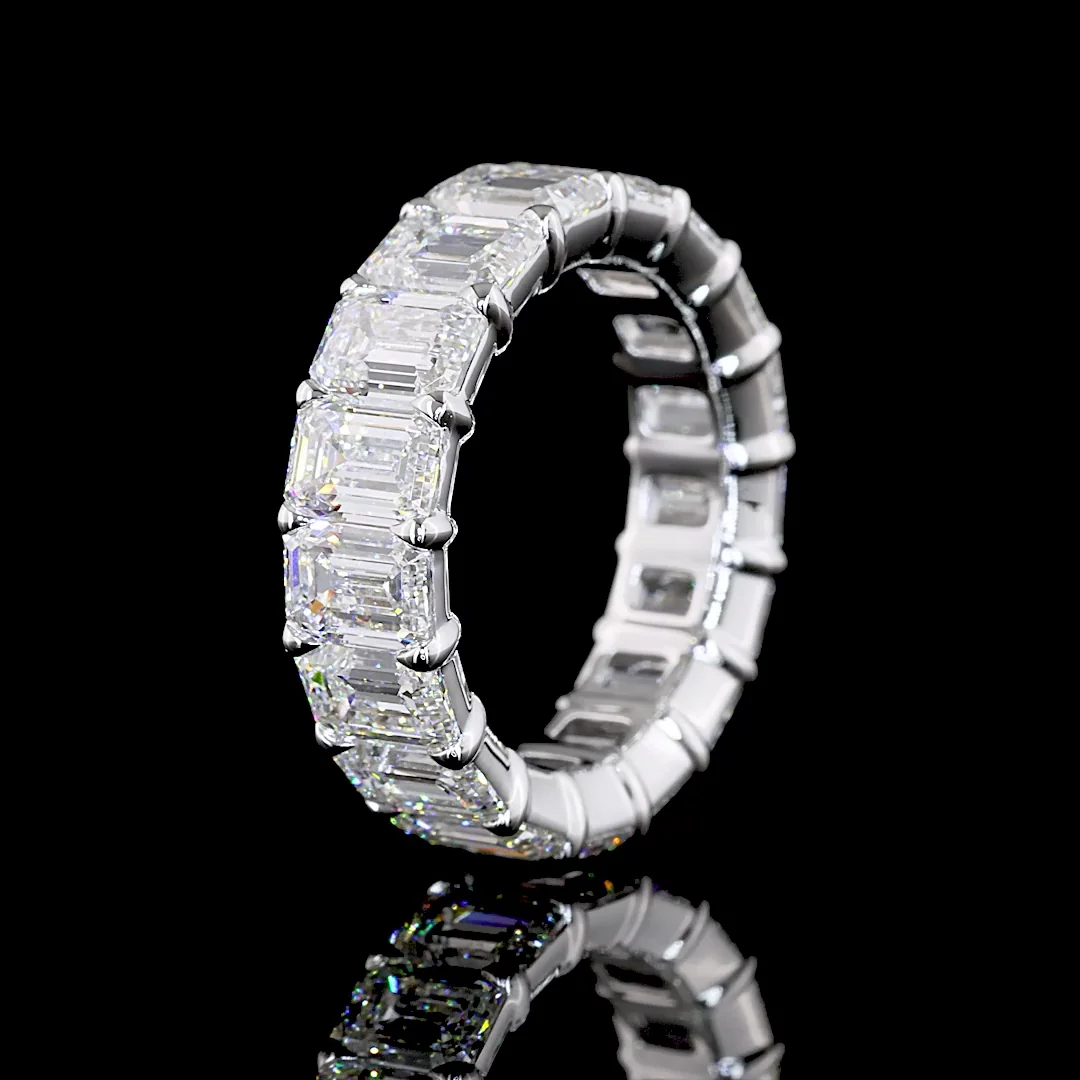 8.02 Cts 18k White Gold Emerald Shape Eternity Band Eternity Band - Image 4