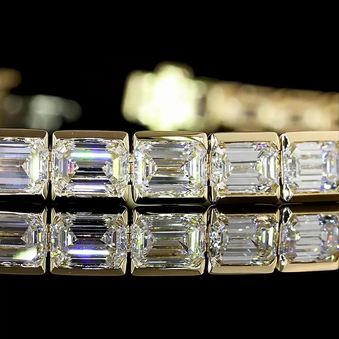 11.82 Cts 14k Yellow Gold Emerald Shape Tennis Bracelet - Image 2