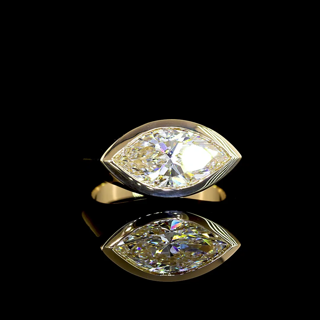 2.5 Cts 18k Yellow Gold Marquise Shape Solitaire Ring - Video