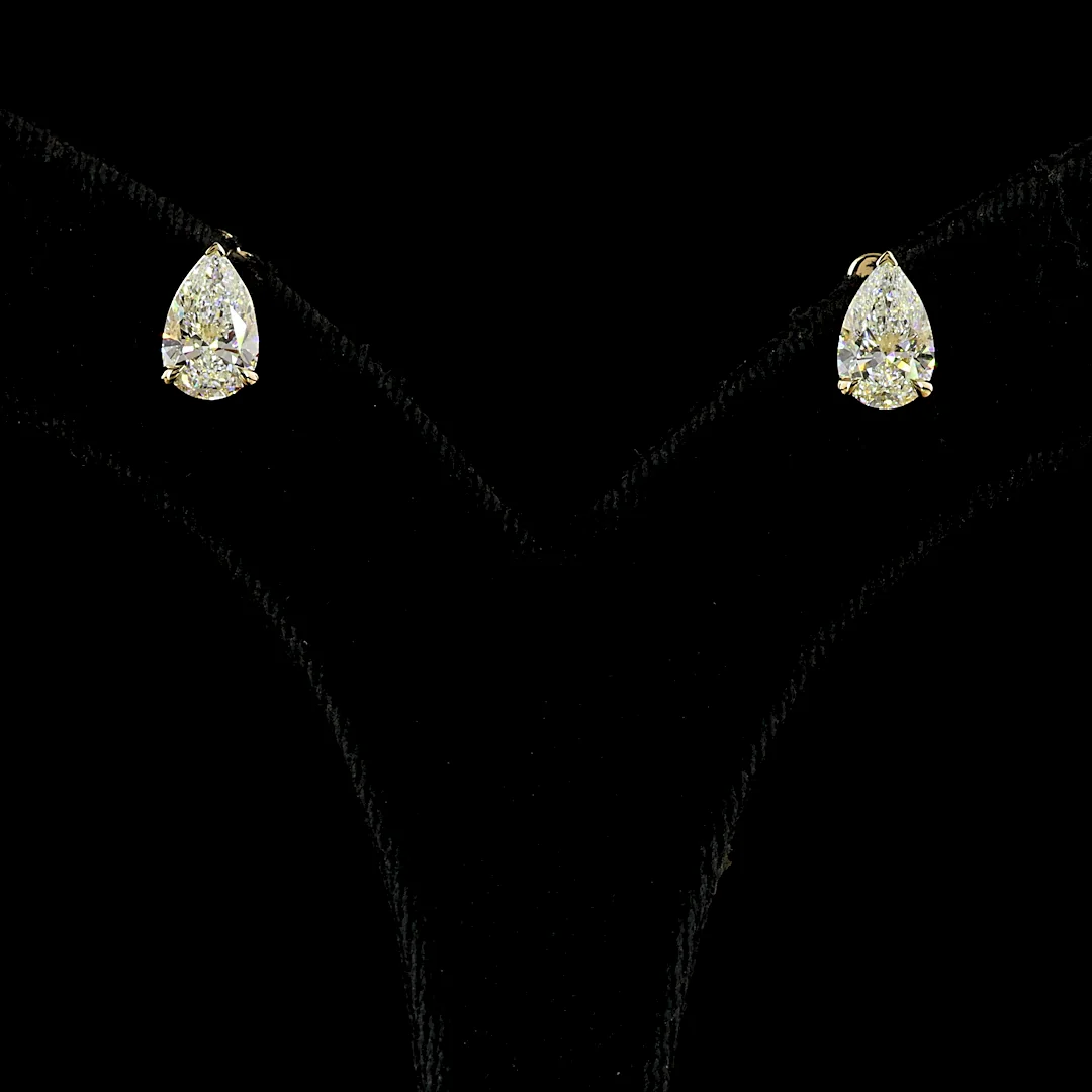 2.44 Cts 14k Yellow Gold Pear Shape Studs Earring - Video