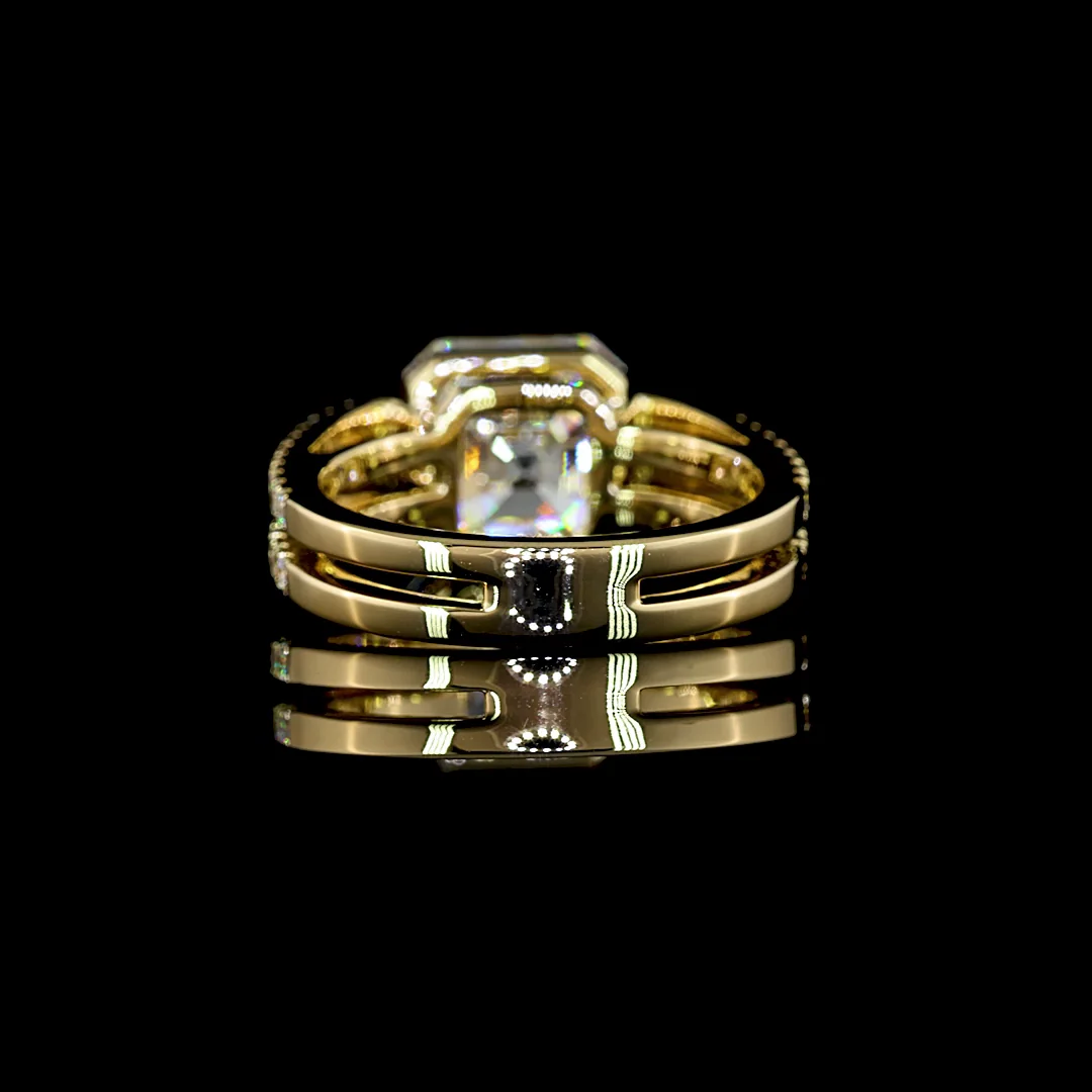 4.5 Cts 14k Yellow Gold Asscher Shape Special Ring - Image 4
