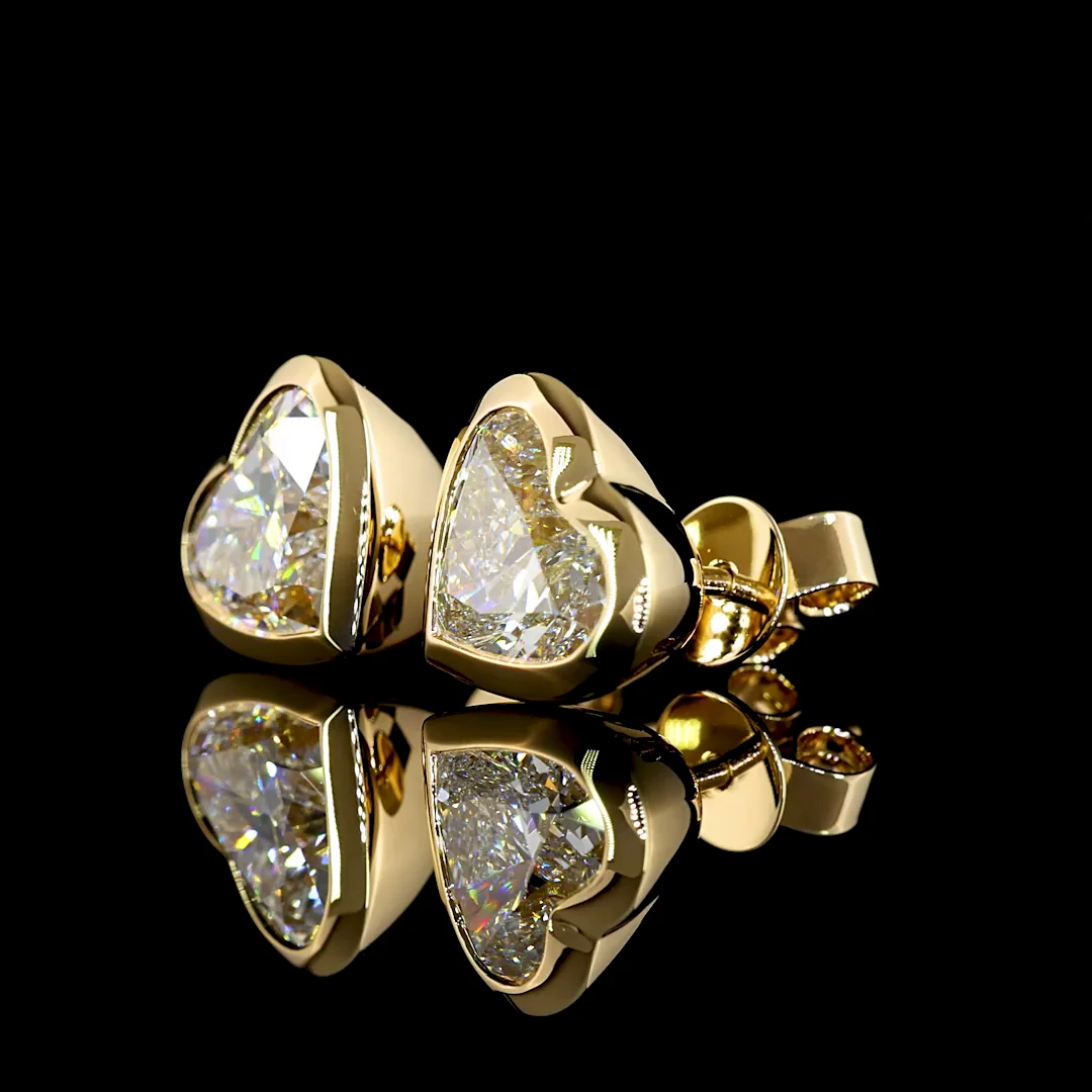 4.07 Cts 18k Yellow Gold Heart Shape Studs Earring - Image 3