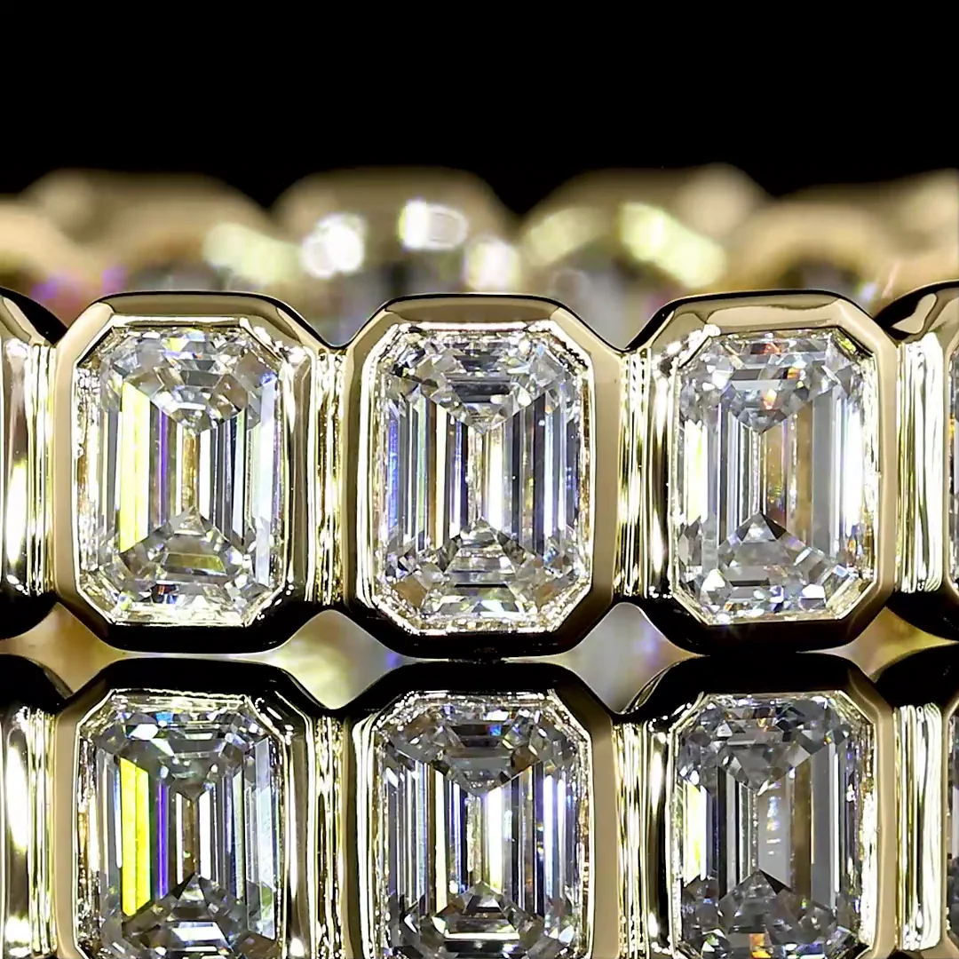 2.1 Cts 14k Yellow Gold Emerald Shape Eternity Band Eternity Band - Image 3