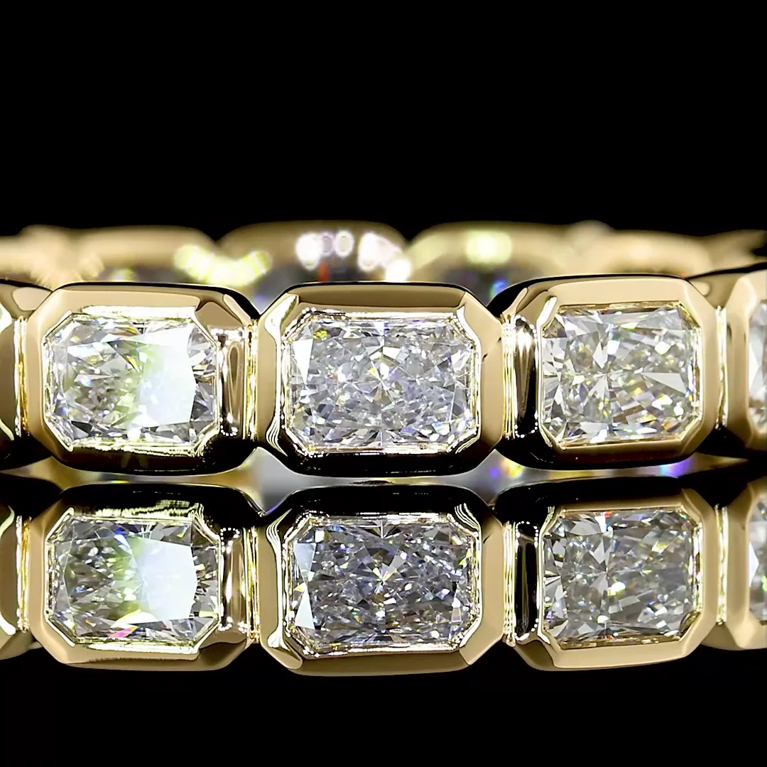 1.96 Cts 18k Yellow Gold Radiant Shape Eternity Band Eternity Band - Image 3