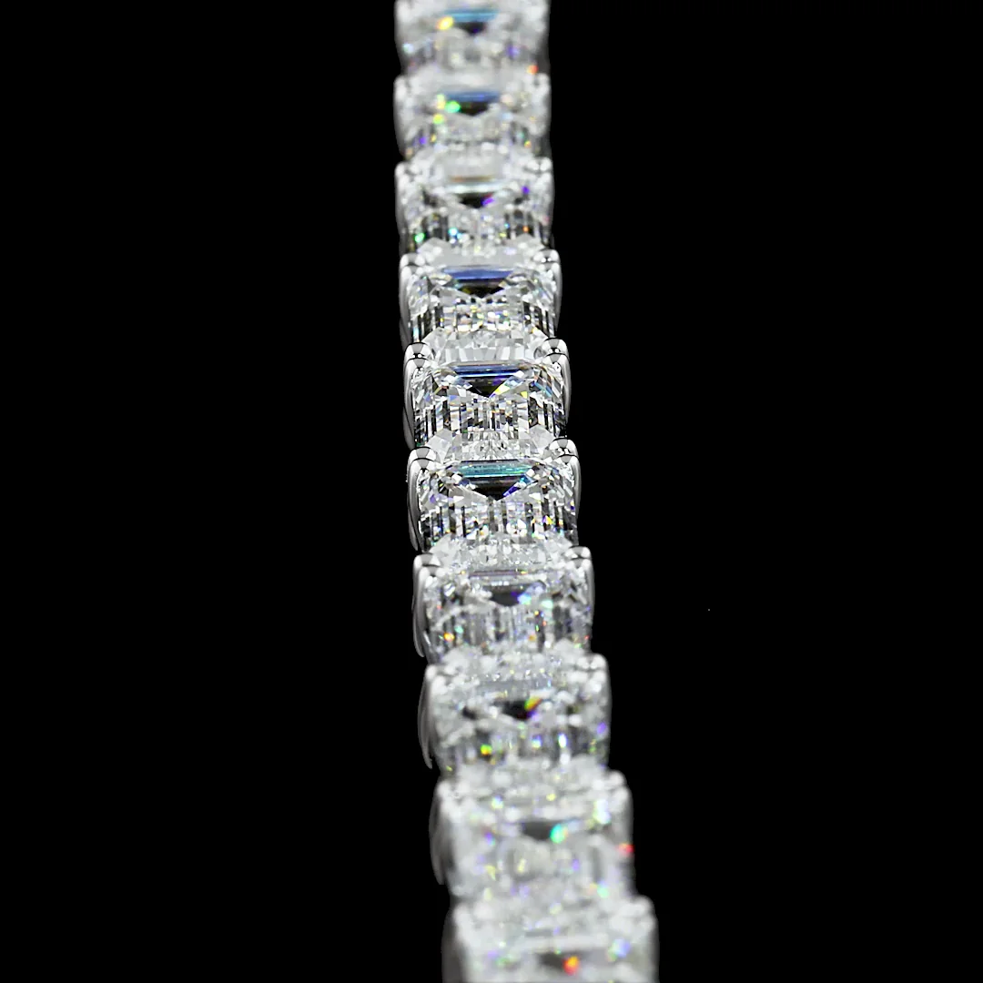 24.55 Cts 14k White Gold Emerald Shape Tennis Bracelet - Image 3