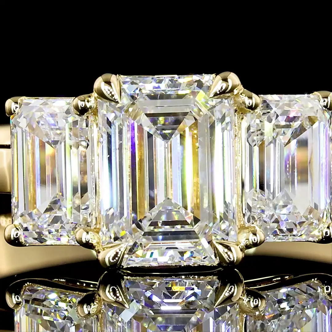 1.41 Cts 14k Yellow Gold Emerald Shape 3 Stones Ring - Image 2