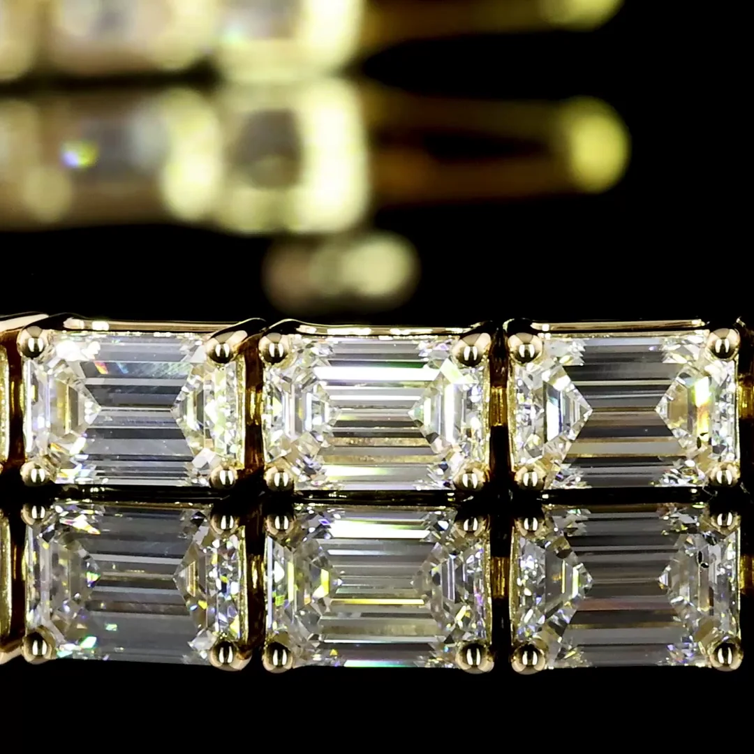 6.98 Cts 14k Yellow Gold Emerald Shape Tennis Bracelet - Image 2