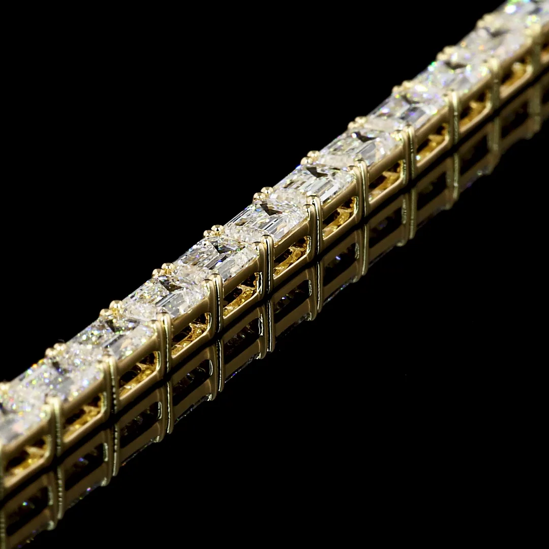 6.98 Cts 14k Yellow Gold Emerald Shape Tennis Bracelet - Image 4