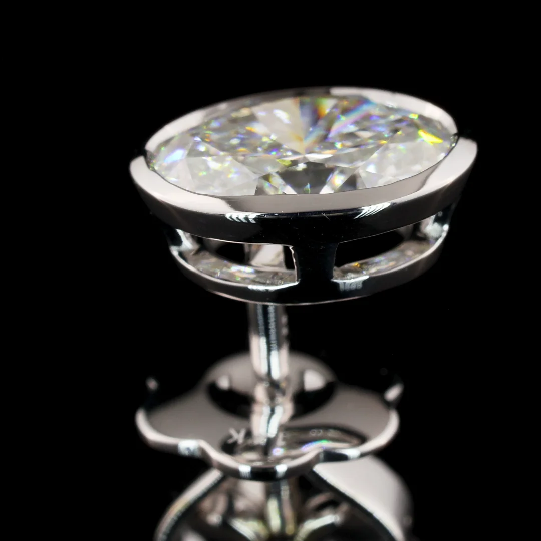 1.56 Cts 14k White Gold Oval Shape Studs Earring - Image 4