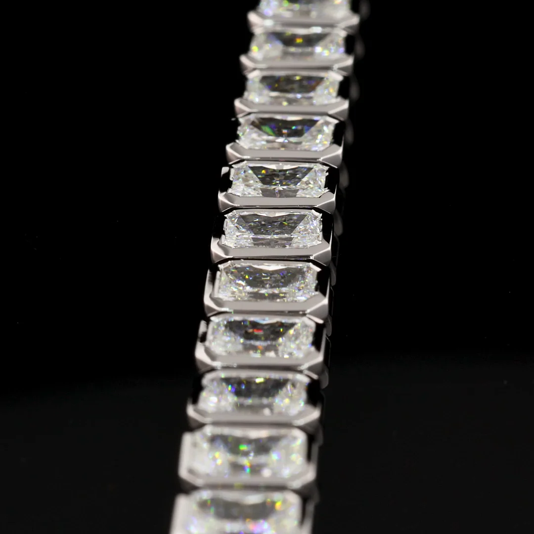 15.01 Cts 14k White Gold Radiant Shape Tennis Bracelet - Image 3
