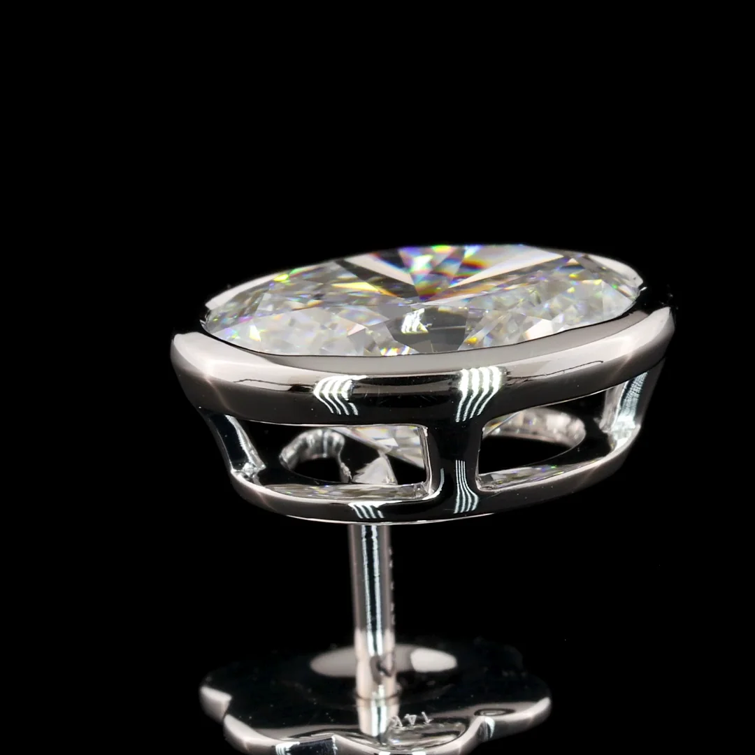 3.04 Cts 14k White Gold Oval Shape Studs Earring - Image 4