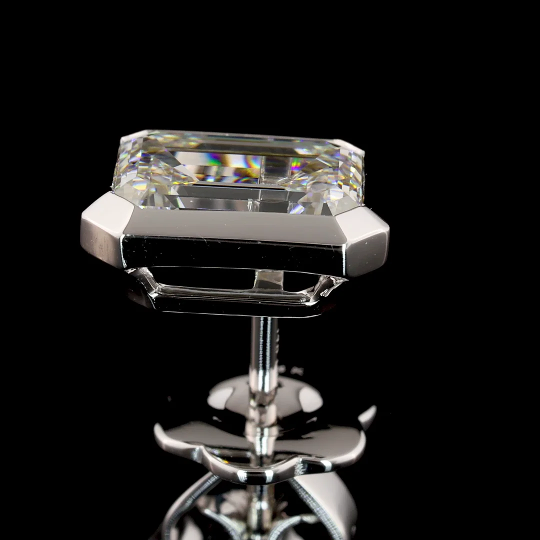 3.08 Cts 14k White Gold Emerald Shape Studs Earring - Image 4