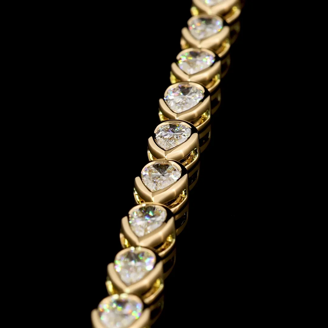 11.86 Cts 14k Yellow Gold Pear Shape Tennis Necklace - Image 3