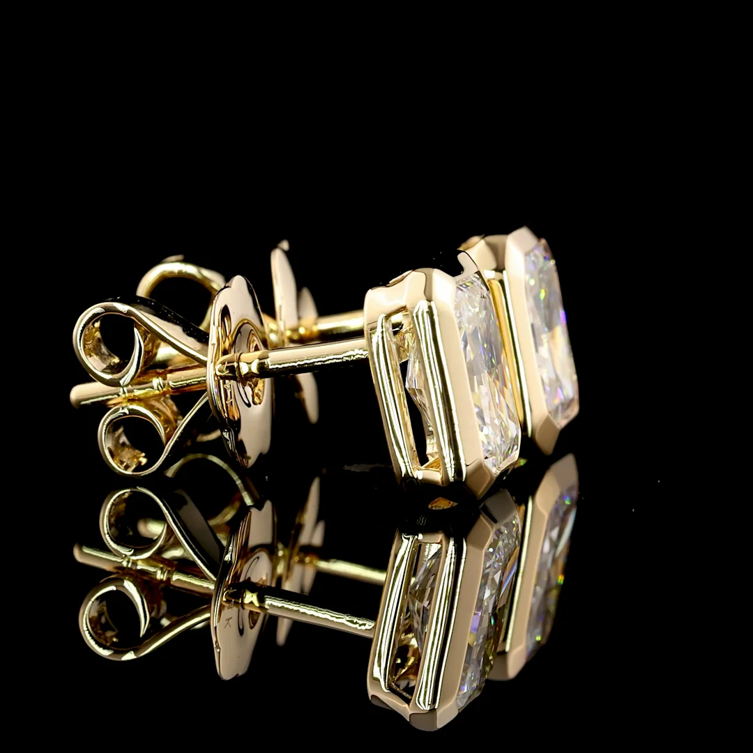 1.52 Cts 14k Yellow Gold Radiant Shape Studs Earring - Image 2