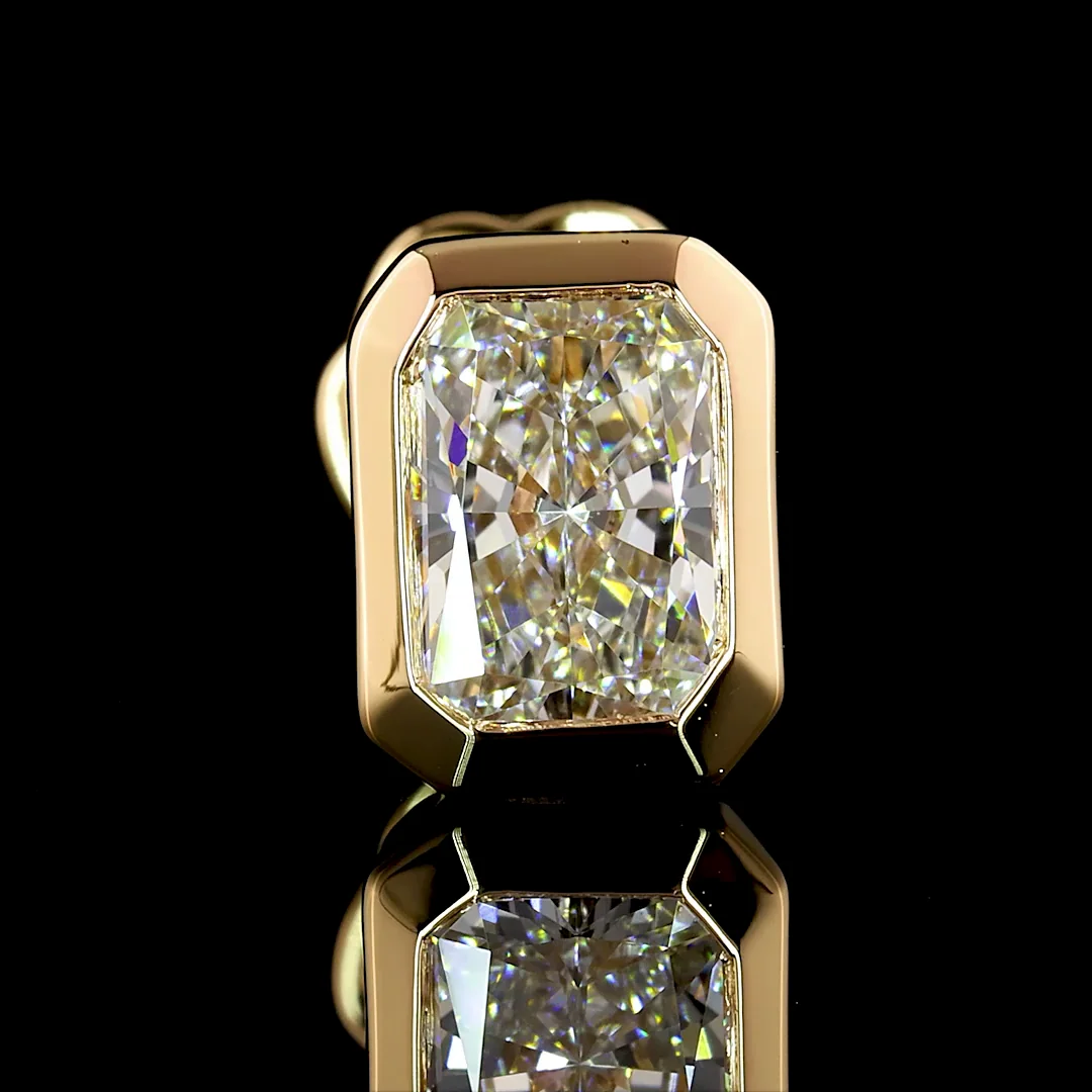 1.52 Cts 14k Yellow Gold Radiant Shape Studs Earring - Image 3