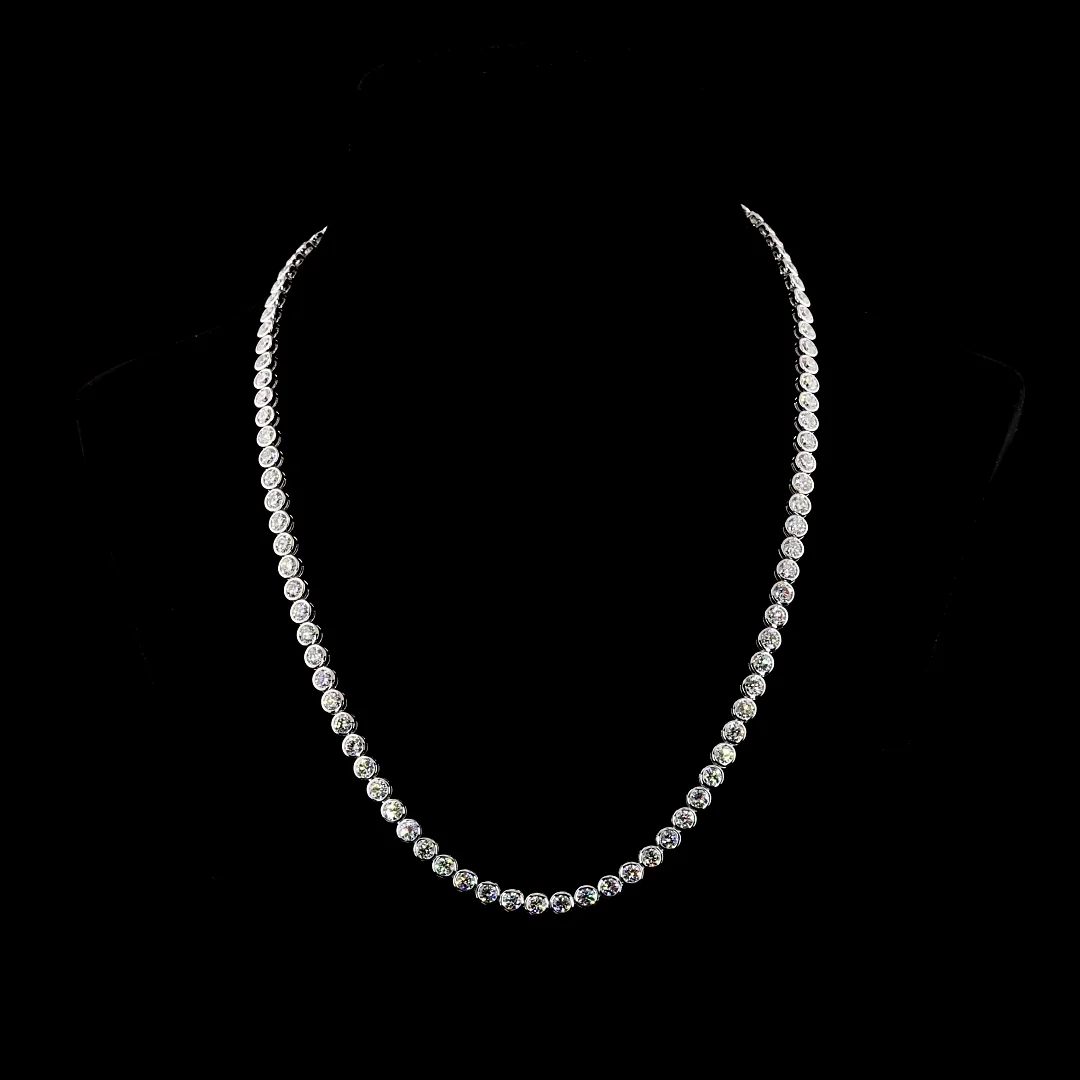 25.2 Cts 14k White Gold Round Shape Tennis Necklace - Video