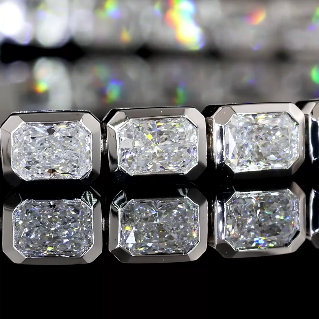 5.01 Cts 14k White Gold Radiant Shape Tennis Bracelet - Image 2