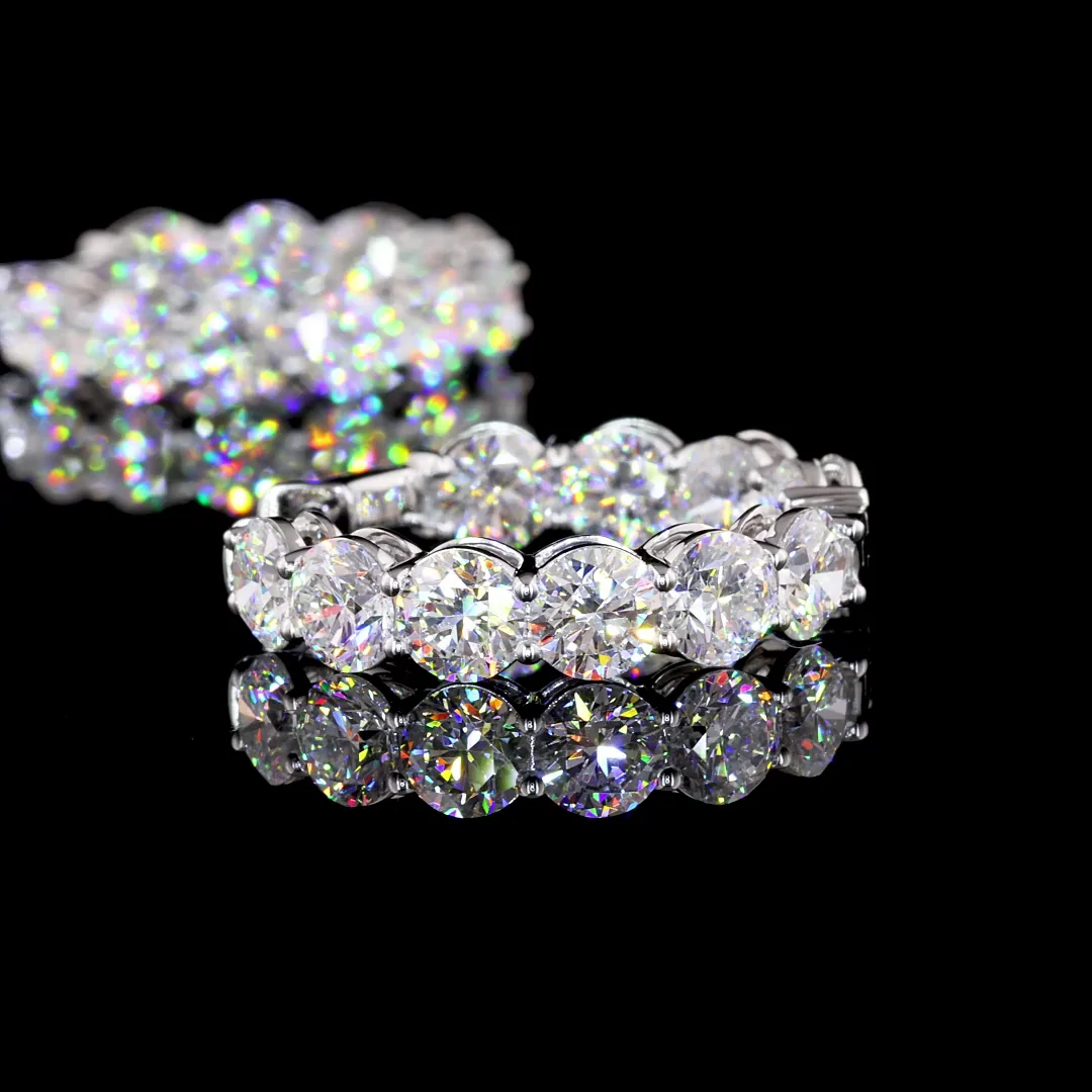 6.67 Cts 18k White Gold Round Shape Hoops Earring - Image 4