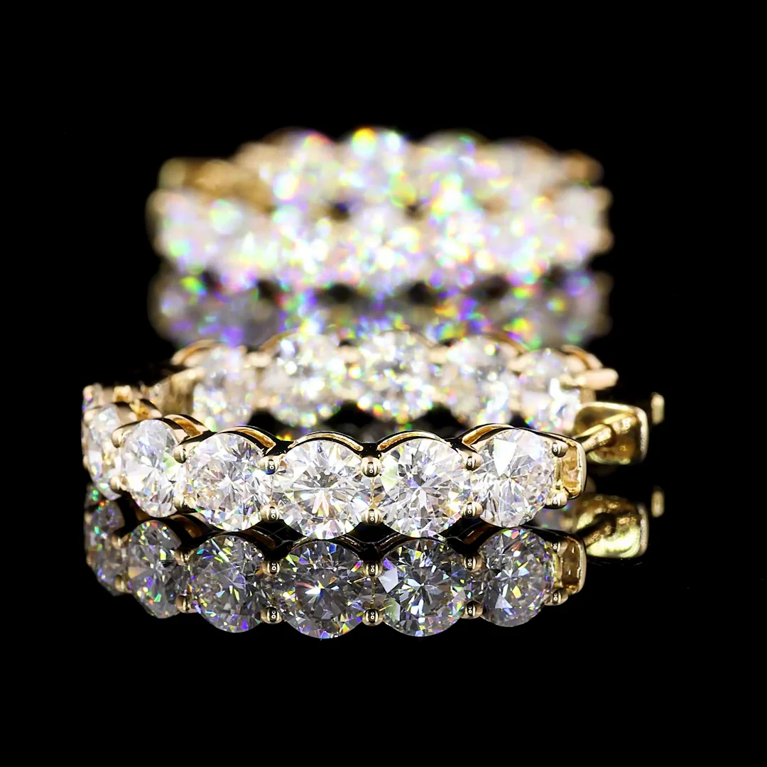 6.2 Cts 18k Yellow Gold Round Shape Hoops Earring - Video