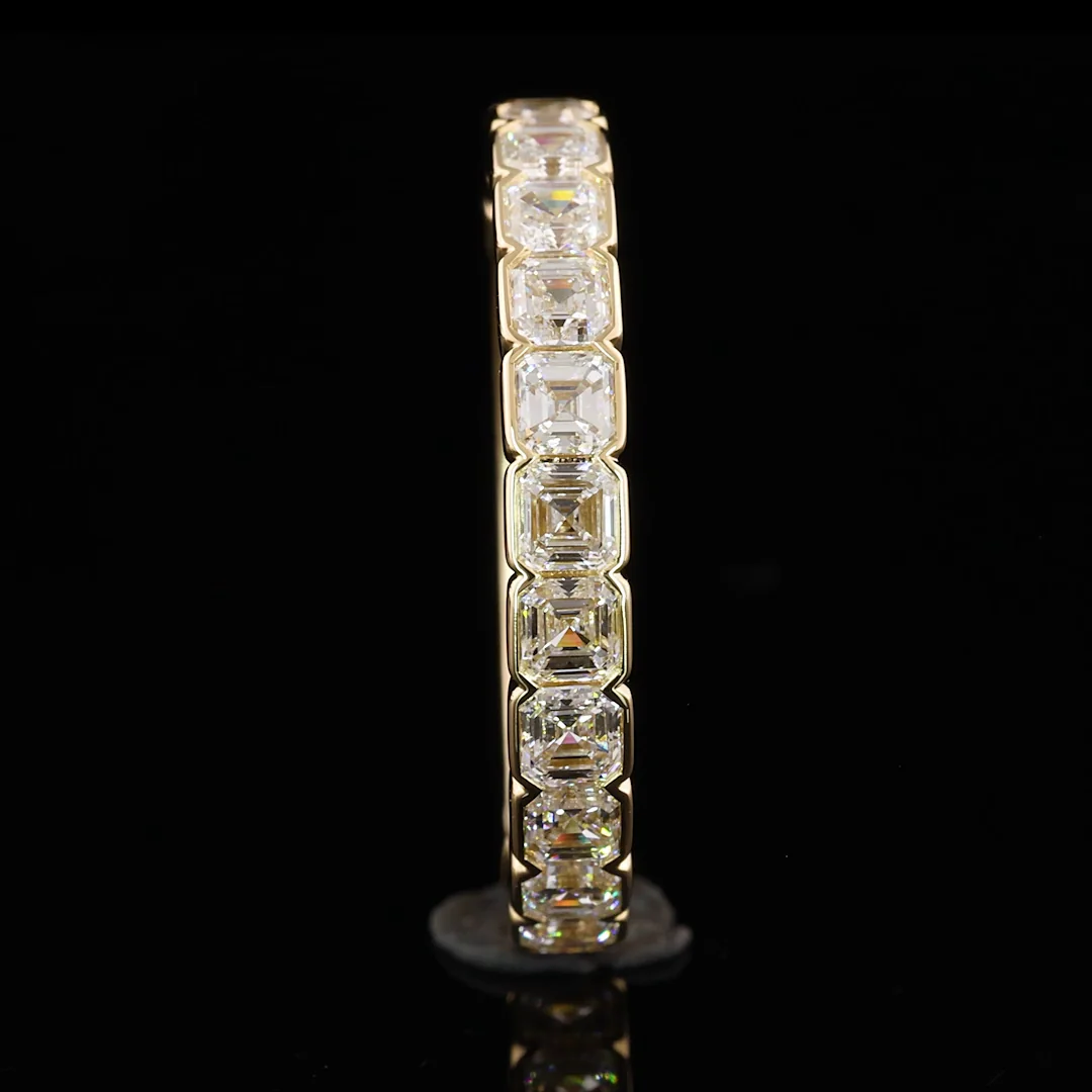 1.51 Cts 14k Yellow Gold Asscher Shape Half Eternity Eternity Band - Image 4
