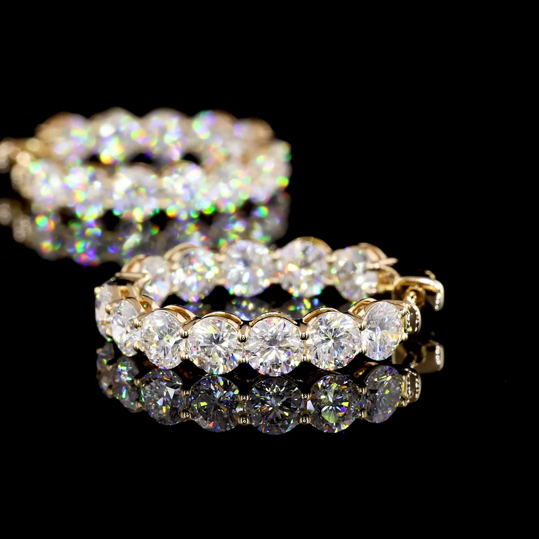 4.95 Cts 18k Yellow Gold Round Shape Hoops Earring - Image 4