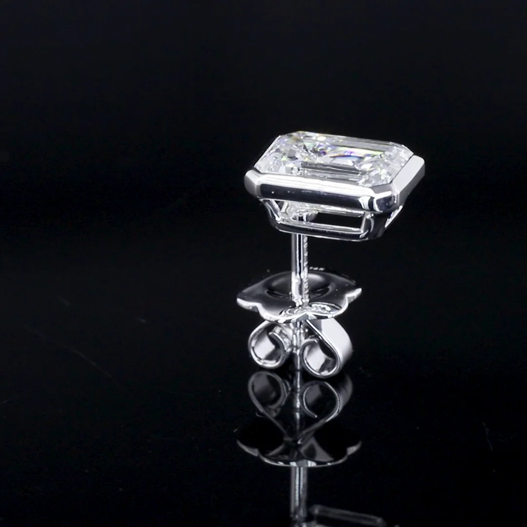 4.09 Cts 14k White Gold Emerald Shape Studs Earring - Image 4