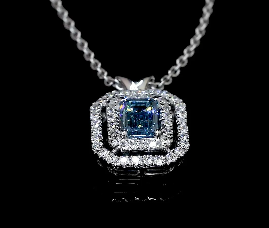 1.02 Cts 14k White Gold Emerald Shape Double Halo Pendant - Image 2