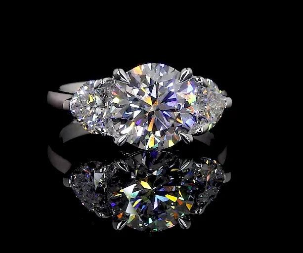 1.99 Cts 14k White Gold Round Shape 3 Stones Ring - Video