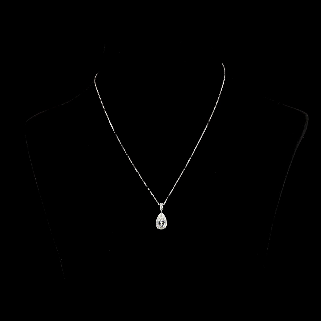 2.67 Cts 14k White Gold Pear Shape Pendant Pendant