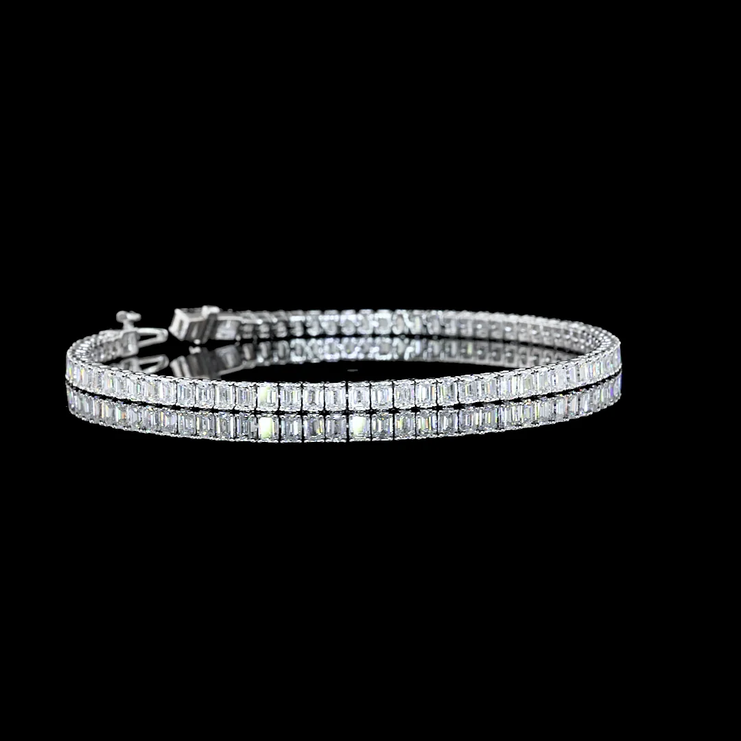 4.77 Cts 14k White Gold Emerald Shape Tennis Bracelet