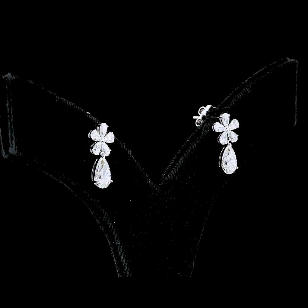 1.9 Cts 14k White Gold Pear Shape Hanging Earring