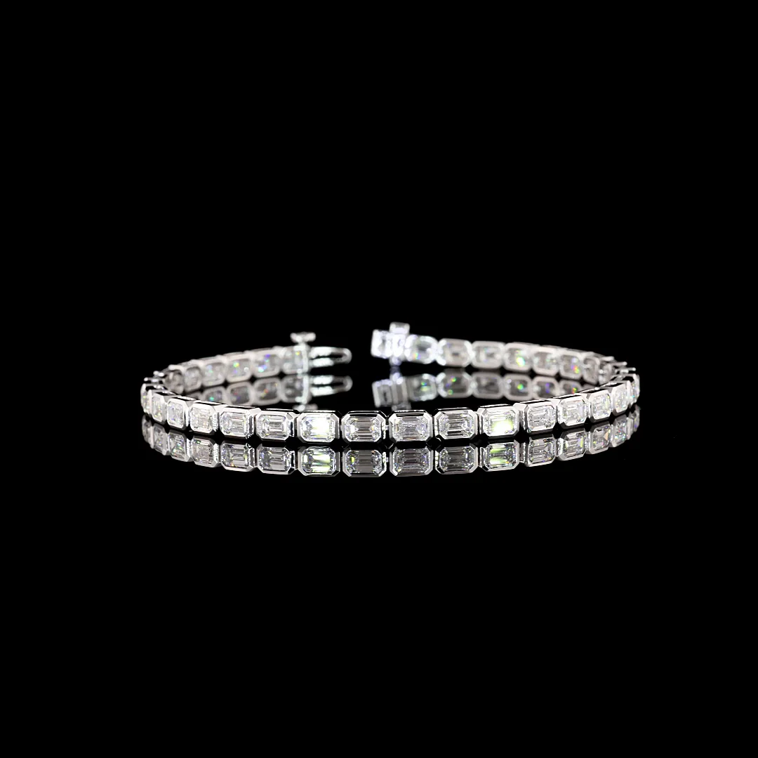 7.13 Cts 14k White Gold Emerald Shape Tennis Bracelet