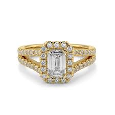 [RG14YSSEM900PNS] 9.06 Cts 14k Yellow Gold Emerald Shape Split Shank Ring